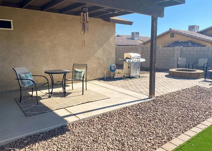 Holiday home Peaceful, 3br+king W/bbq, Fire Pit & Huge Tv! *