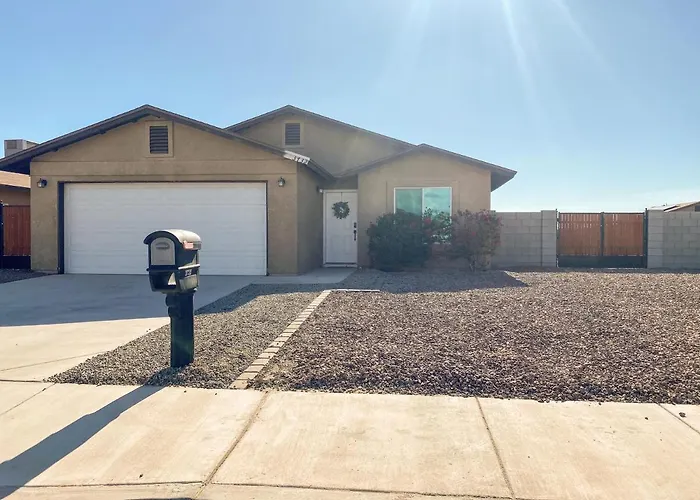 Peaceful, 3br+king W/bbq, Fire Pit & Huge Tv! Fortuna